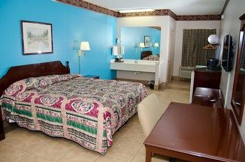 Texas Inn And Suites Citycenter At Utrgv 爱丁堡 外观 照片